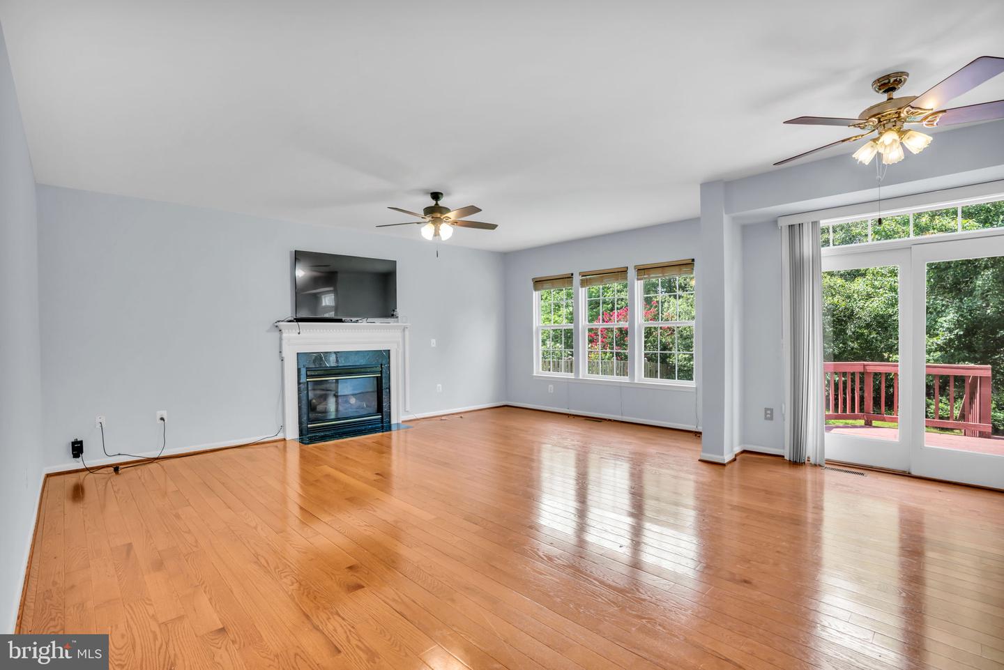 8142 TENBROOK DR, GAINESVILLE, Virginia 20155, 4 Bedrooms Bedrooms, ,3 BathroomsBathrooms,Residential,For sale,8142 TENBROOK DR,VAPW2100344 MLS # VAPW2100344