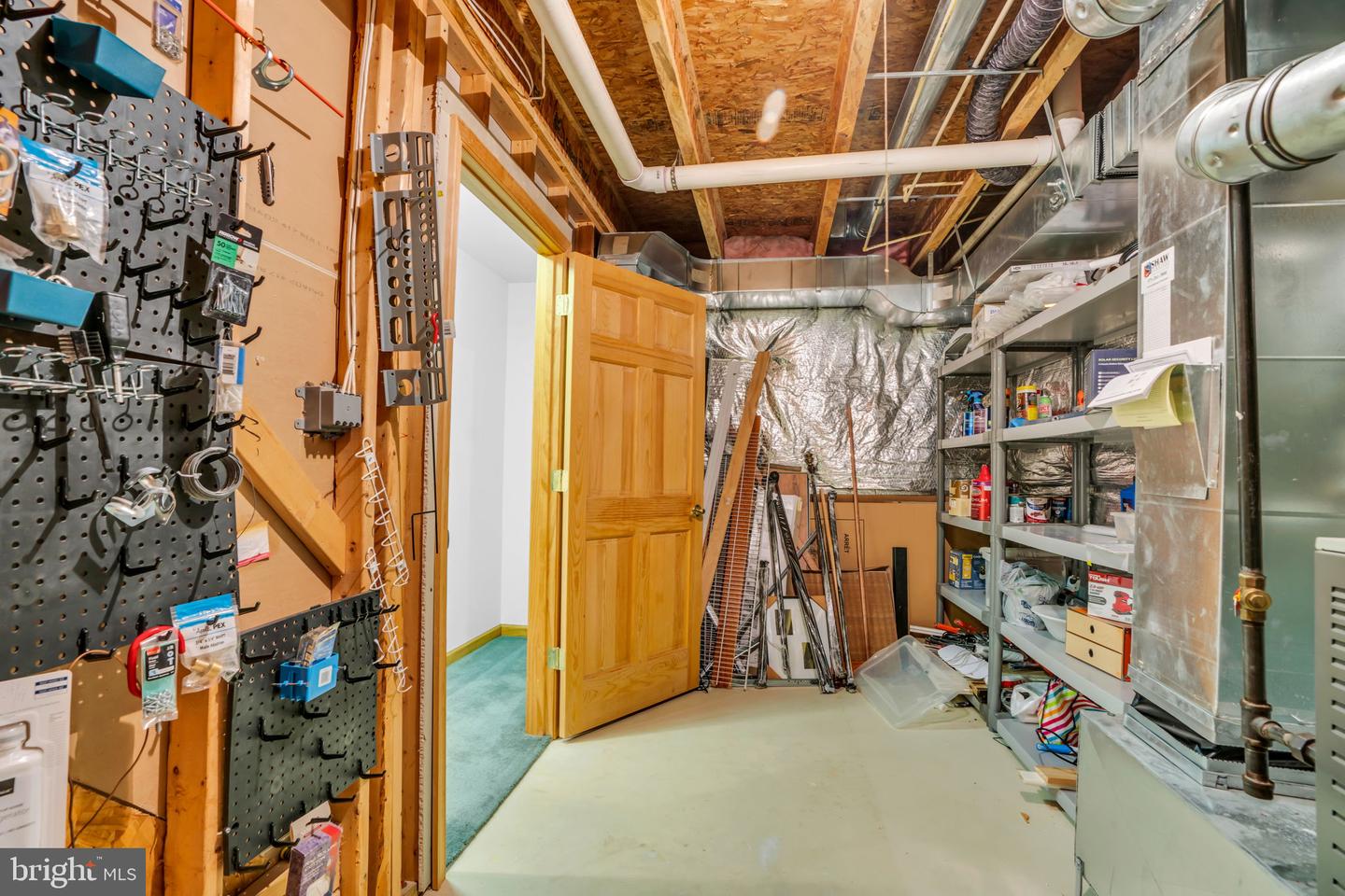 8142 TENBROOK DR, GAINESVILLE, Virginia 20155, 4 Bedrooms Bedrooms, ,3 BathroomsBathrooms,Residential,For sale,8142 TENBROOK DR,VAPW2100344 MLS # VAPW2100344