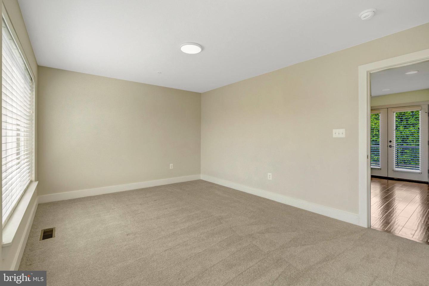 4912 TRAIL VISTA LN, CHANTILLY, Virginia 20151, 4 Bedrooms Bedrooms, ,3 BathroomsBathrooms,Residential,For sale,4912 TRAIL VISTA LN,VAFX2258384 MLS # VAFX2258384