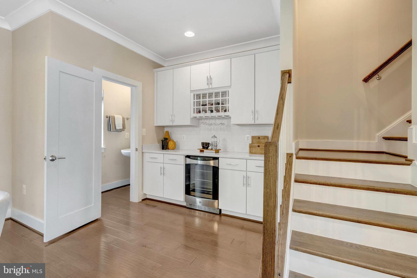 4912 TRAIL VISTA LN, CHANTILLY, Virginia 20151, 4 Bedrooms Bedrooms, ,3 BathroomsBathrooms,Residential,For sale,4912 TRAIL VISTA LN,VAFX2258384 MLS # VAFX2258384