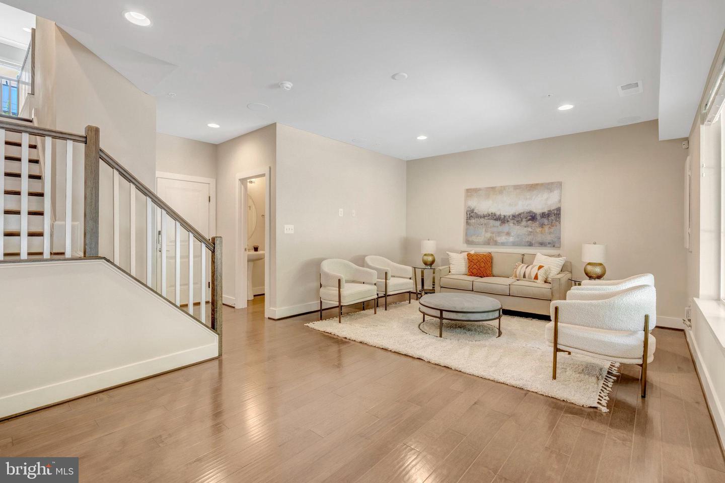 4912 TRAIL VISTA LN, CHANTILLY, Virginia 20151, 4 Bedrooms Bedrooms, ,3 BathroomsBathrooms,Residential,For sale,4912 TRAIL VISTA LN,VAFX2258384 MLS # VAFX2258384