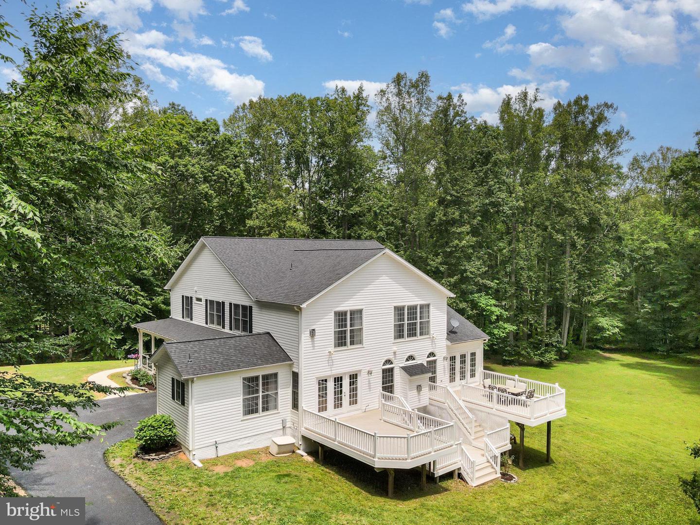 160 WALNUT RIDGE DR, STAFFORD, Virginia 22556, 6 Bedrooms Bedrooms, ,5 BathroomsBathrooms,Residential,For sale,160 WALNUT RIDGE DR,VAST2041284 MLS # VAST2041284