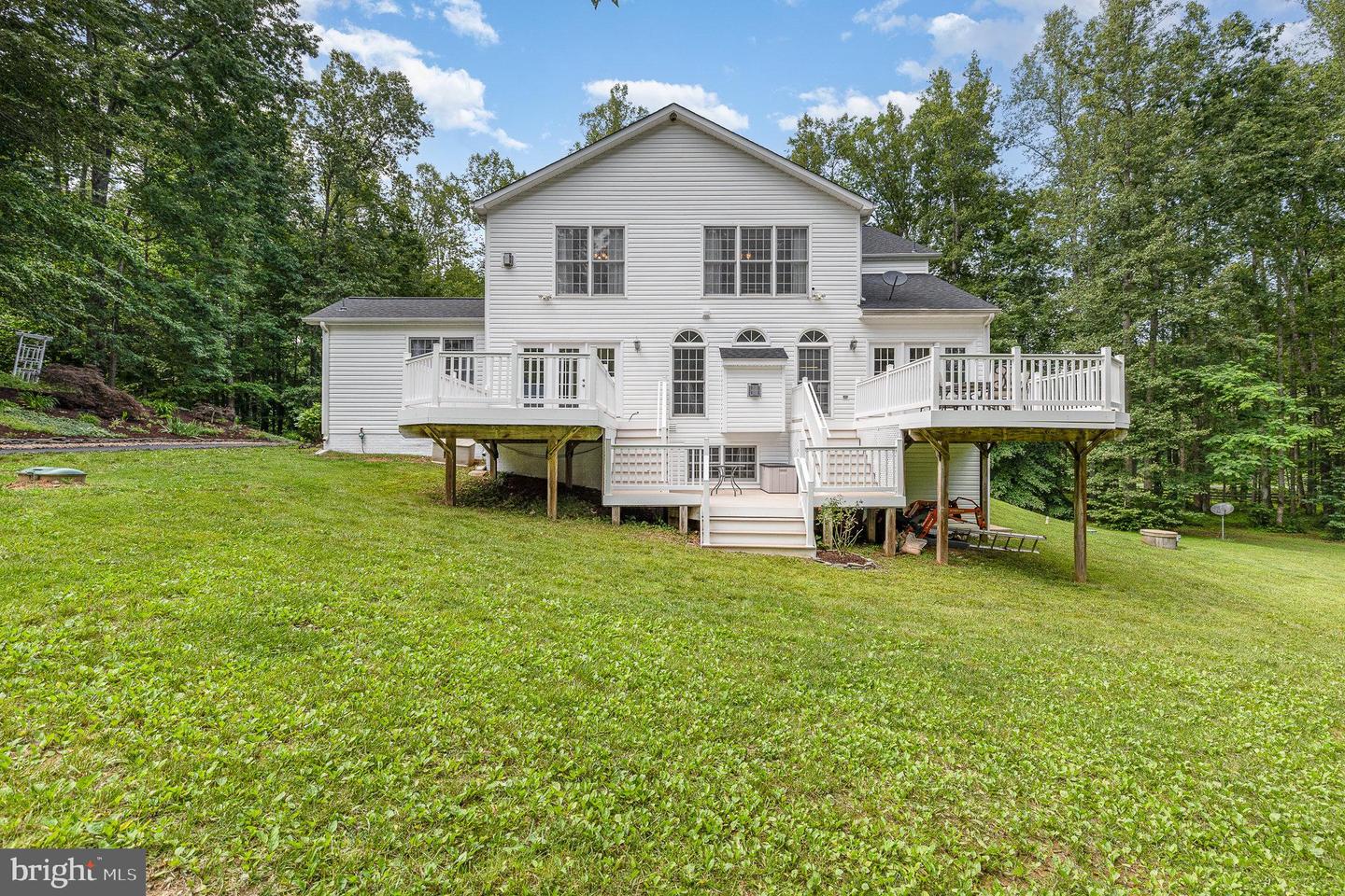 160 WALNUT RIDGE DR, STAFFORD, Virginia 22556, 6 Bedrooms Bedrooms, ,5 BathroomsBathrooms,Residential,For sale,160 WALNUT RIDGE DR,VAST2041284 MLS # VAST2041284