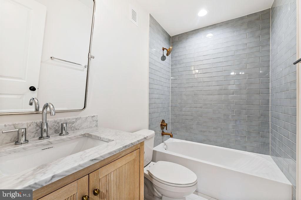 206 SECLUSION SHORES DR, MINERAL, Virginia 23117, 5 Bedrooms Bedrooms, ,3 BathroomsBathrooms,Residential,206 SECLUSION SHORES DR,VALA2007062 MLS # VALA2007062