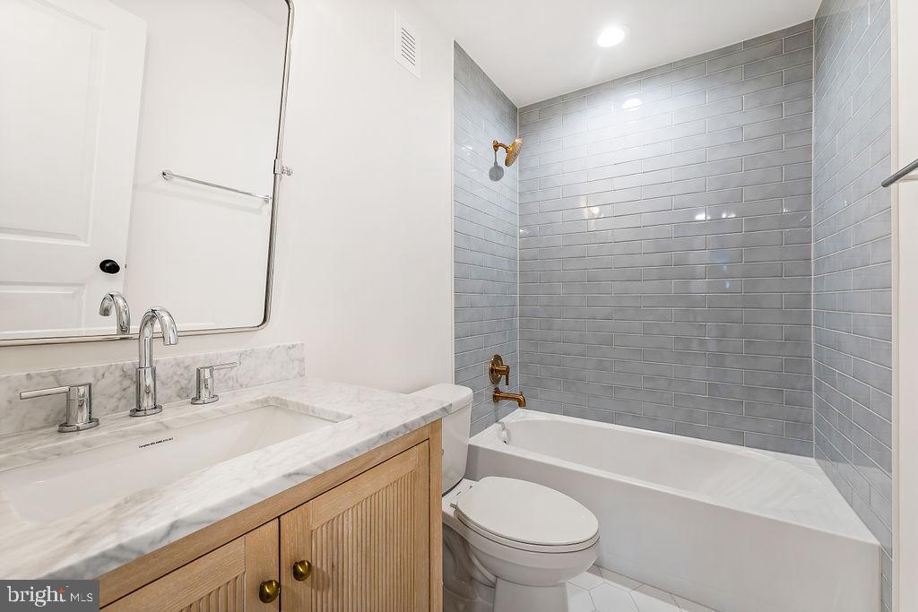206 SECLUSION SHORES DR, MINERAL, Virginia 23117, 5 Bedrooms Bedrooms, ,3 BathroomsBathrooms,Residential,206 SECLUSION SHORES DR,VALA2007062 MLS # VALA2007062