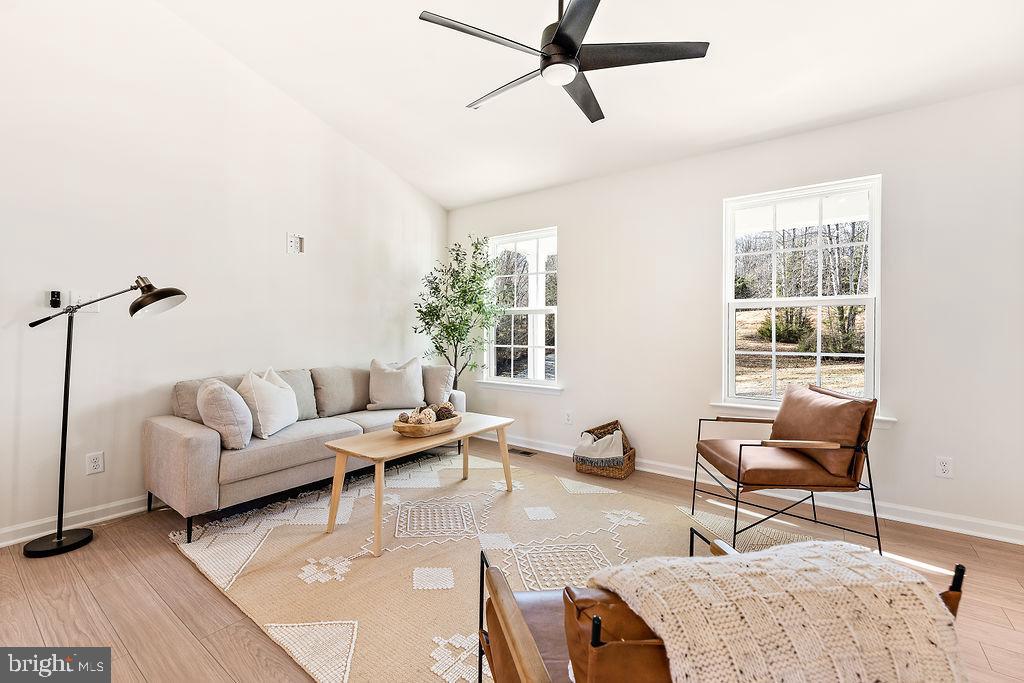 206 SECLUSION SHORES DR, MINERAL, Virginia 23117, 5 Bedrooms Bedrooms, ,3 BathroomsBathrooms,Residential,206 SECLUSION SHORES DR,VALA2007062 MLS # VALA2007062