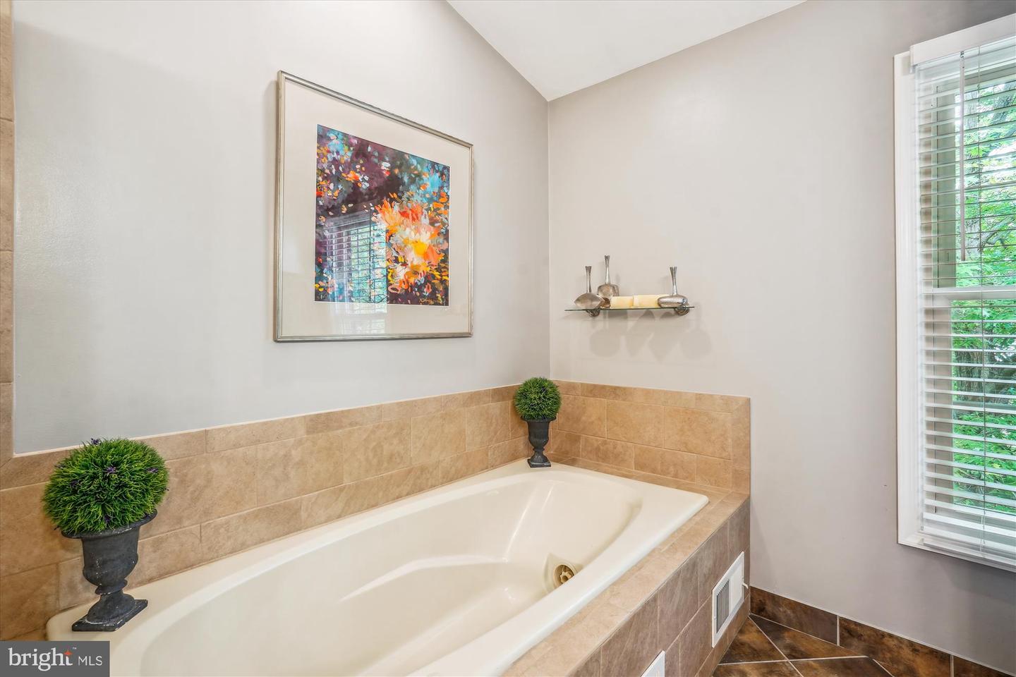 2112 PATTY LN, VIENNA, Virginia 22182, 3 Bedrooms Bedrooms, ,3 BathroomsBathrooms,Residential,For sale,2112 PATTY LN,VAFX2246696 MLS # VAFX2246696