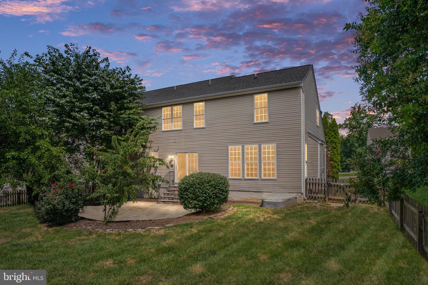 3 NEABSCO DR, FREDERICKSBURG, Virginia 22405, 6 Bedrooms Bedrooms, ,4 BathroomsBathrooms,Residential,For sale,3 NEABSCO DR,VAST2040800 MLS # VAST2040800