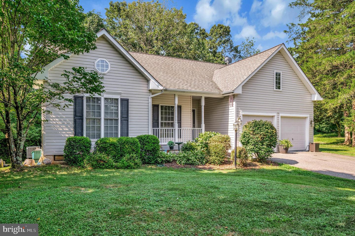 411 LAKEVIEW PKWY, LOCUST GROVE, Virginia 22508, 4 Bedrooms Bedrooms, ,2 BathroomsBathrooms,Residential,For sale,411 LAKEVIEW PKWY,VAOR2010302 MLS # VAOR2010302
