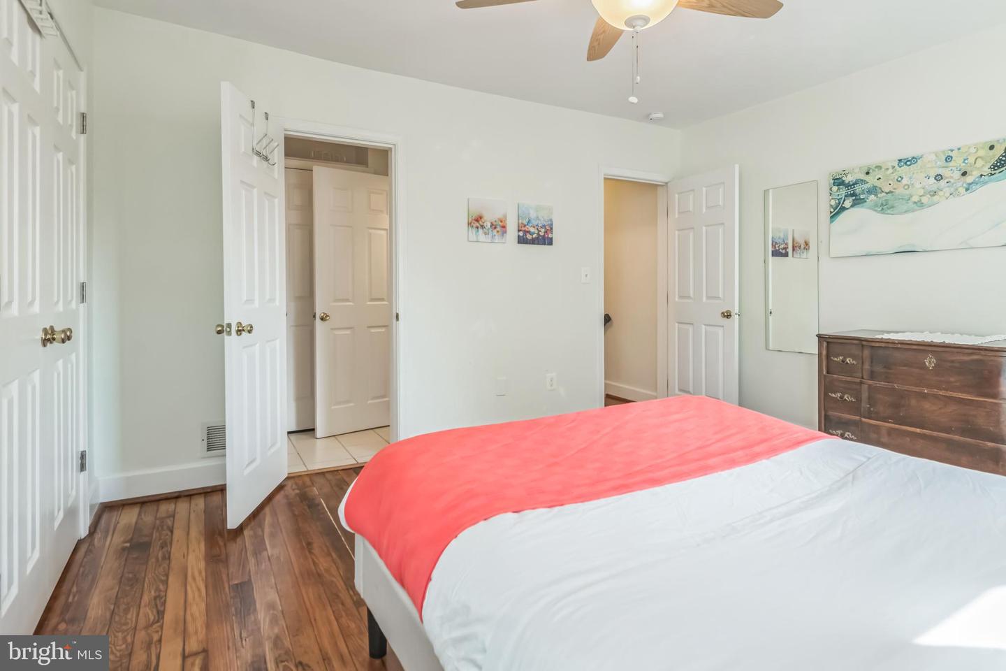 651 16TH ST NE, WASHINGTON, District Of Columbia 20002, 3 Bedrooms Bedrooms, ,1 BathroomBathrooms,Residential,For sale,651 16TH ST NE,DCDC2212438 MLS # DCDC2212438