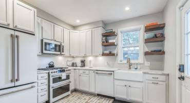 651 16TH ST NE, WASHINGTON, District Of Columbia 20002, 3 Bedrooms Bedrooms, ,1 BathroomBathrooms,Residential,For sale,651 16TH ST NE,DCDC2212438 MLS # DCDC2212438