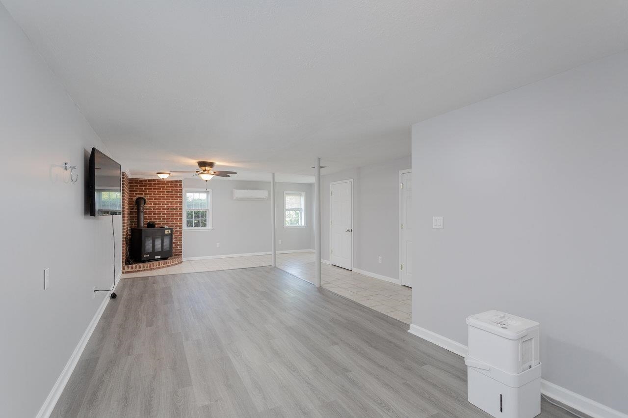 3361 SHEN LAKE DR, ROCKINGHAM, Virginia 22801, 4 Bedrooms Bedrooms, ,2 BathroomsBathrooms,Residential,3361 SHEN LAKE DR,667276 MLS # 667276