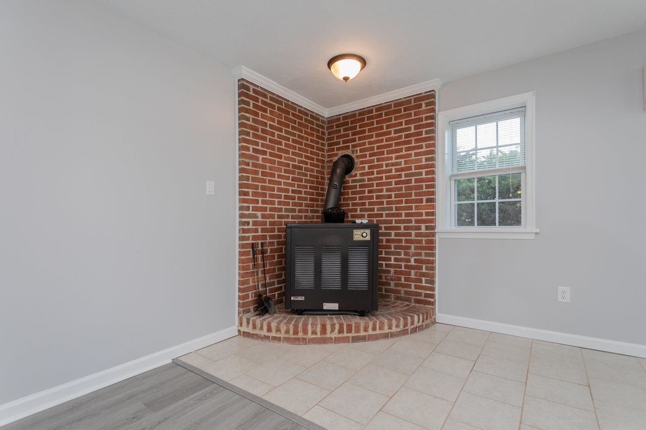 3361 SHEN LAKE DR, ROCKINGHAM, Virginia 22801, 4 Bedrooms Bedrooms, ,2 BathroomsBathrooms,Residential,3361 SHEN LAKE DR,667276 MLS # 667276