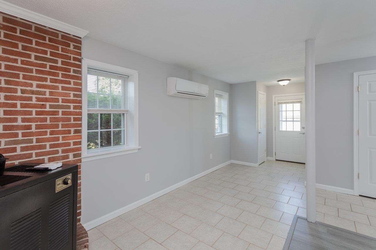 3361 SHEN LAKE DR, ROCKINGHAM, Virginia 22801, 4 Bedrooms Bedrooms, ,2 BathroomsBathrooms,Residential,3361 SHEN LAKE DR,667276 MLS # 667276