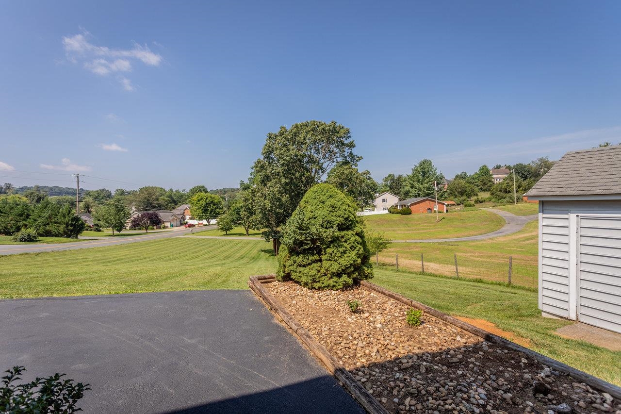 3361 SHEN LAKE DR, ROCKINGHAM, Virginia 22801, 4 Bedrooms Bedrooms, ,2 BathroomsBathrooms,Residential,3361 SHEN LAKE DR,667276 MLS # 667276