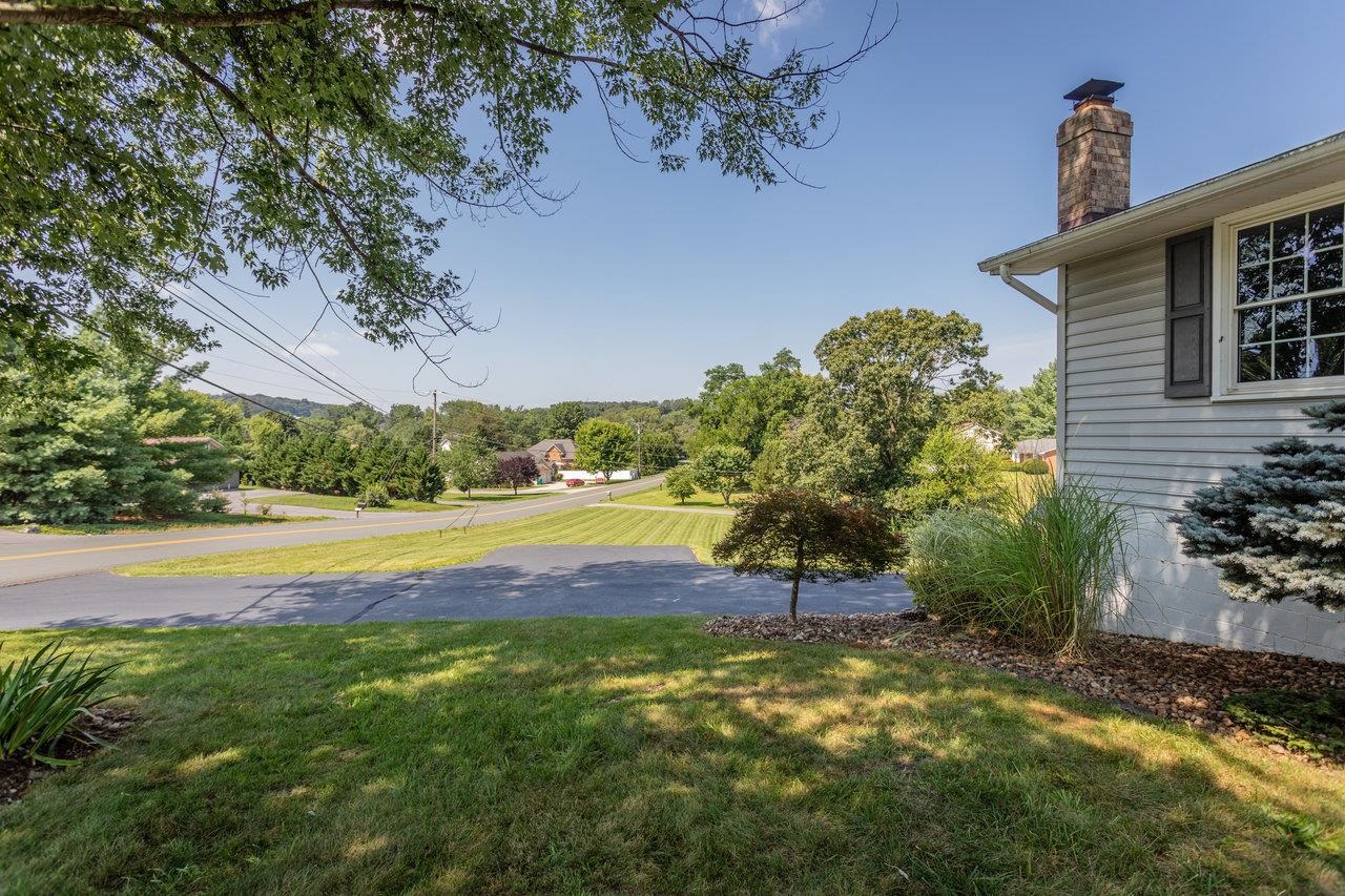 3361 SHEN LAKE DR, ROCKINGHAM, Virginia 22801, 4 Bedrooms Bedrooms, ,2 BathroomsBathrooms,Residential,3361 SHEN LAKE DR,667276 MLS # 667276