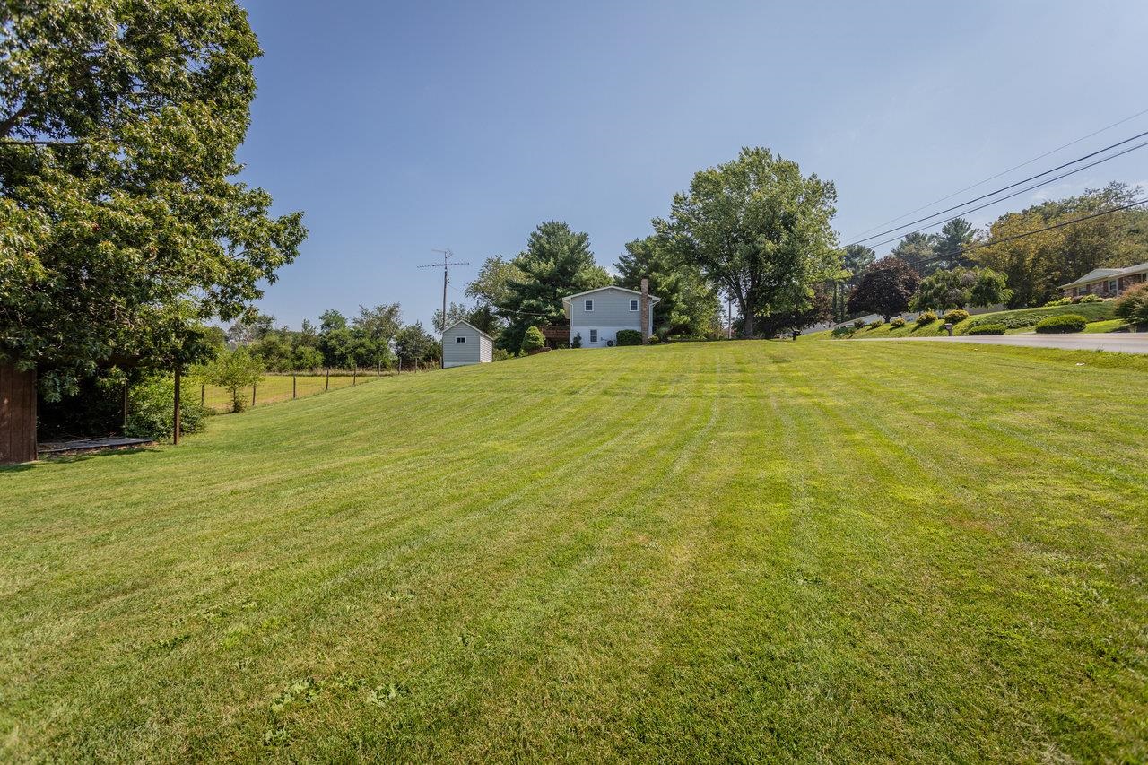3361 SHEN LAKE DR, ROCKINGHAM, Virginia 22801, 4 Bedrooms Bedrooms, ,2 BathroomsBathrooms,Residential,3361 SHEN LAKE DR,667276 MLS # 667276