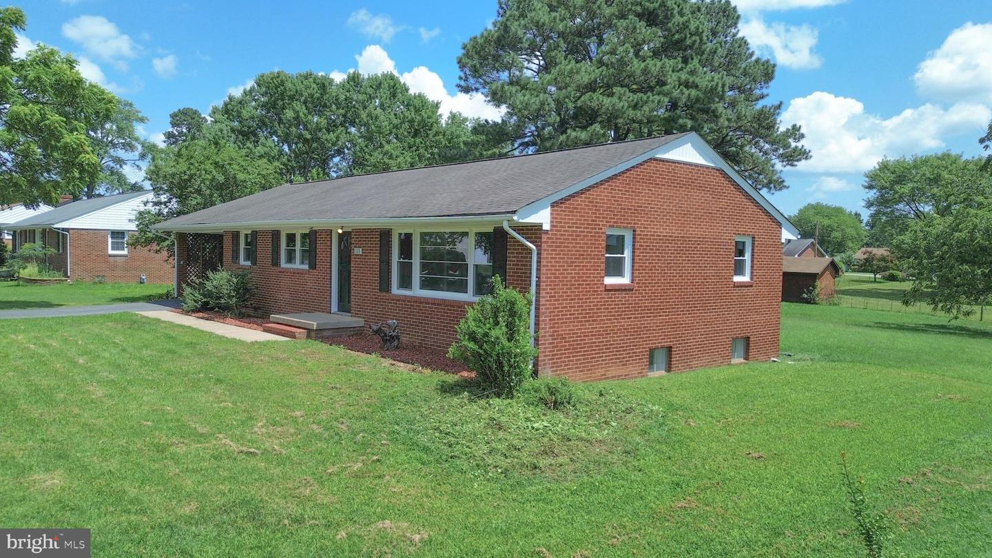 602 JETT ST, FREDERICKSBURG, Virginia 22405, 3 Bedrooms Bedrooms, ,2 BathroomsBathrooms,Residential,For sale,602 JETT ST,VAST2041126 MLS # VAST2041126