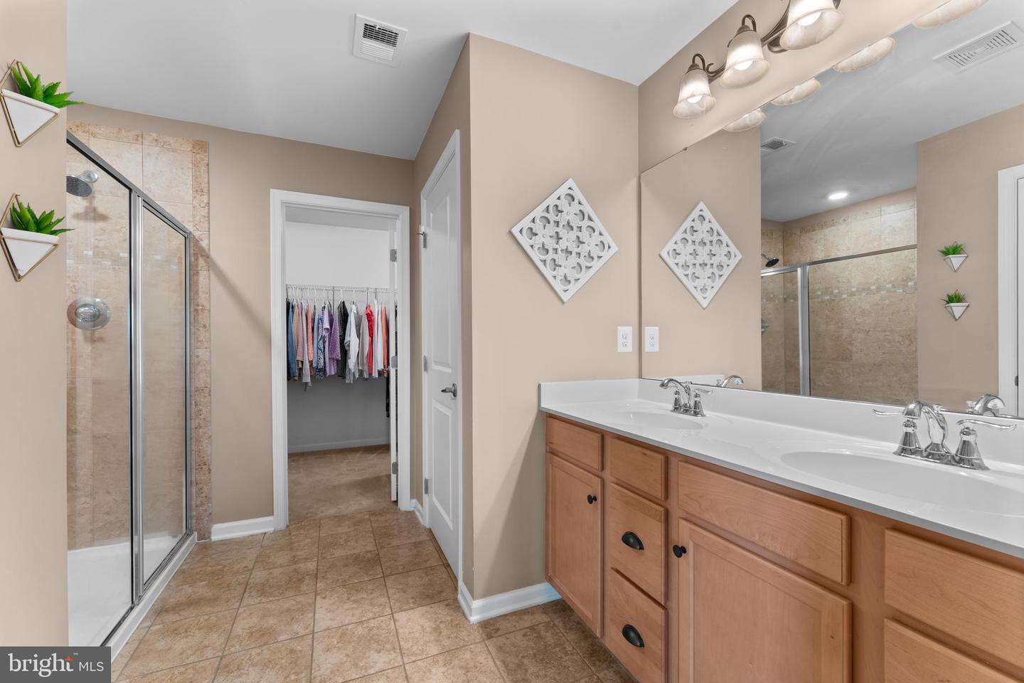 611 KINGSBROOK, CULPEPER, Virginia 22701, 4 Bedrooms Bedrooms, ,3 BathroomsBathrooms,Residential,For sale,611 KINGSBROOK,VACU2011116 MLS # VACU2011116