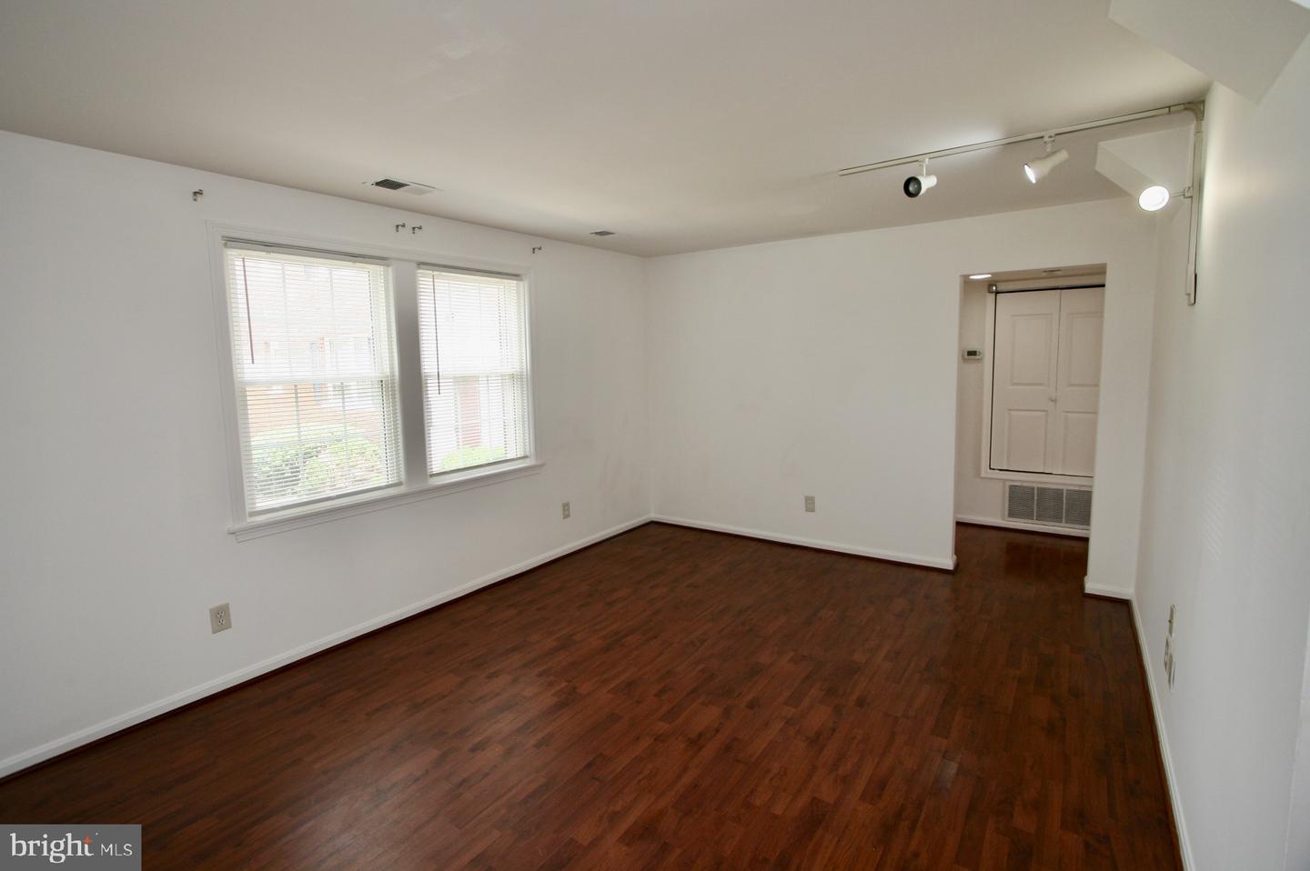 3811 V ST SE #101, WASHINGTON, District Of Columbia 20020, 2 Bedrooms Bedrooms, ,1 BathroomBathrooms,Residential,For sale,3811 V ST SE #101,DCDC2212624 MLS # DCDC2212624