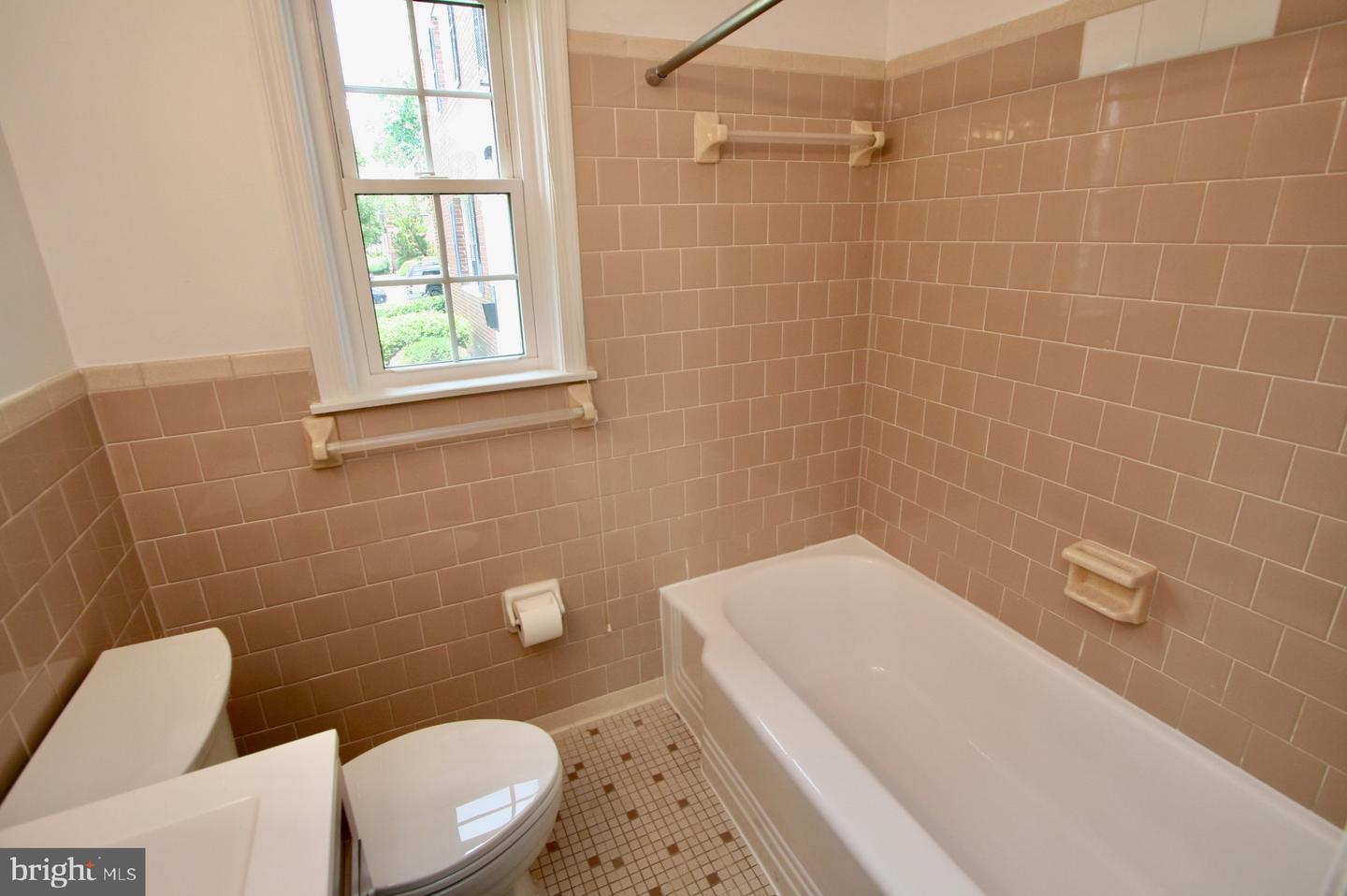 3811 V ST SE #101, WASHINGTON, District Of Columbia 20020, 2 Bedrooms Bedrooms, ,1 BathroomBathrooms,Residential,For sale,3811 V ST SE #101,DCDC2212624 MLS # DCDC2212624