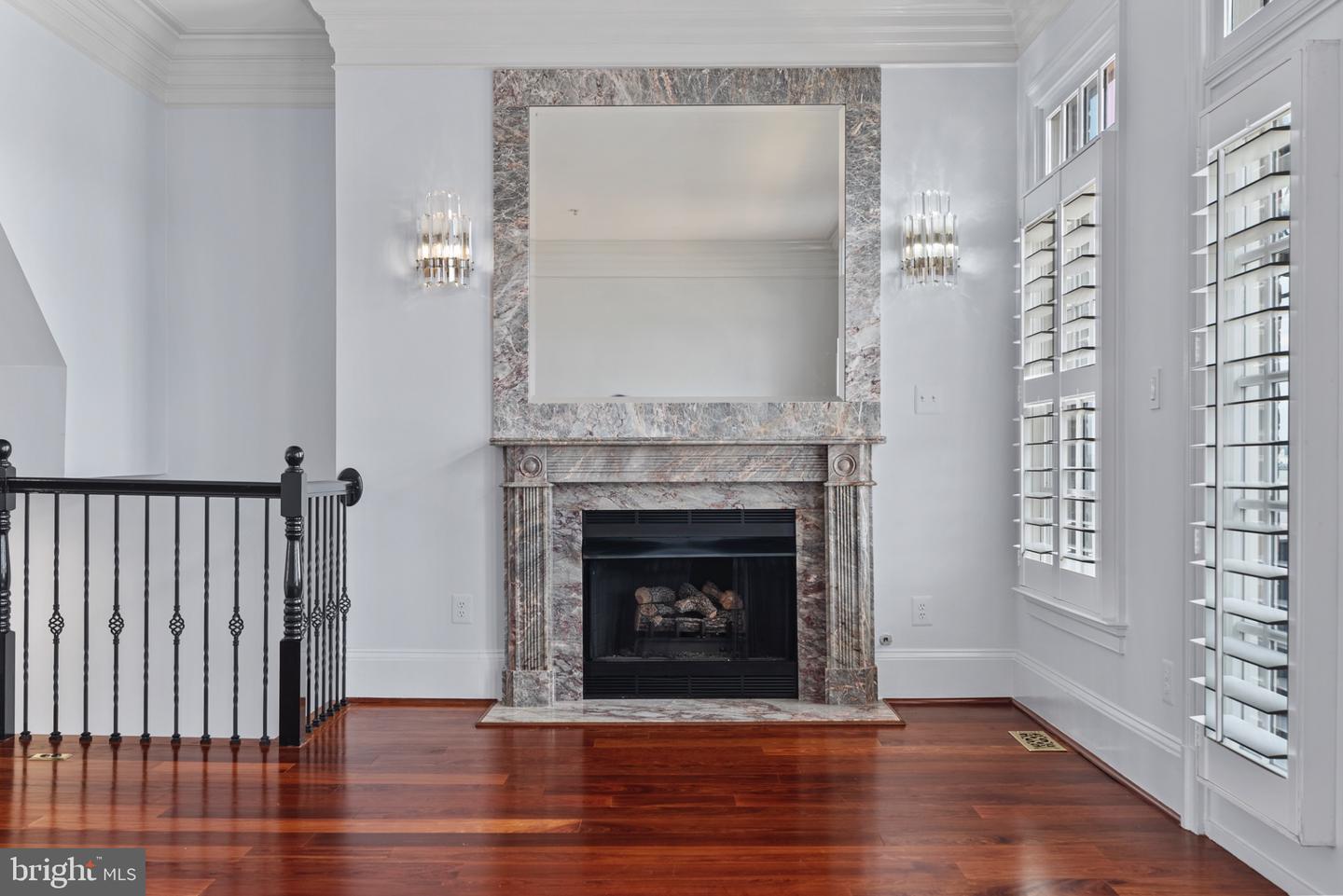 602 FORDS LANDING WAY, ALEXANDRIA, Virginia 22314, 4 Bedrooms Bedrooms, 13 Rooms Rooms,3 BathroomsBathrooms,Residential,For sale,602 FORDS LANDING WAY,VAAX2047984 MLS # VAAX2047984