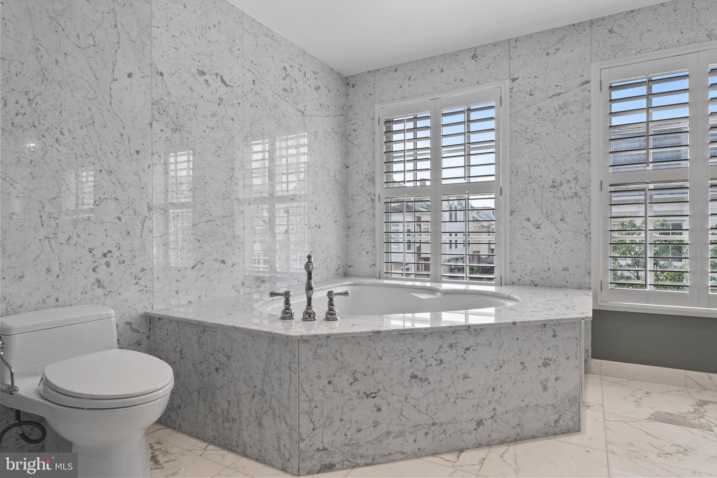 602 FORDS LANDING WAY, ALEXANDRIA, Virginia 22314, 4 Bedrooms Bedrooms, 13 Rooms Rooms,3 BathroomsBathrooms,Residential,For sale,602 FORDS LANDING WAY,VAAX2047984 MLS # VAAX2047984