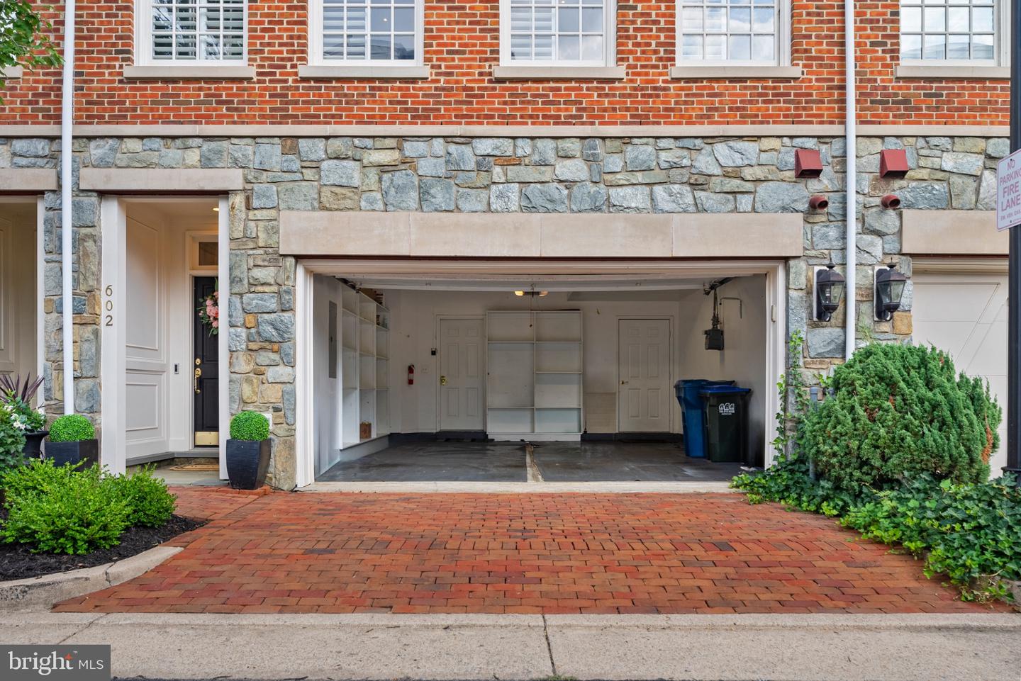 602 FORDS LANDING WAY, ALEXANDRIA, Virginia 22314, 4 Bedrooms Bedrooms, 13 Rooms Rooms,3 BathroomsBathrooms,Residential,For sale,602 FORDS LANDING WAY,VAAX2047984 MLS # VAAX2047984