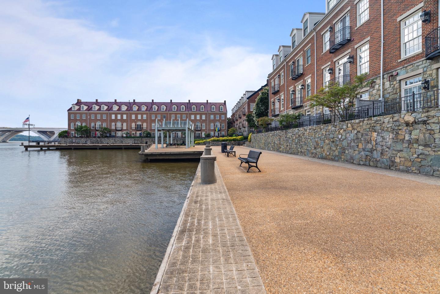 602 FORDS LANDING WAY, ALEXANDRIA, Virginia 22314, 4 Bedrooms Bedrooms, 13 Rooms Rooms,3 BathroomsBathrooms,Residential,For sale,602 FORDS LANDING WAY,VAAX2047984 MLS # VAAX2047984