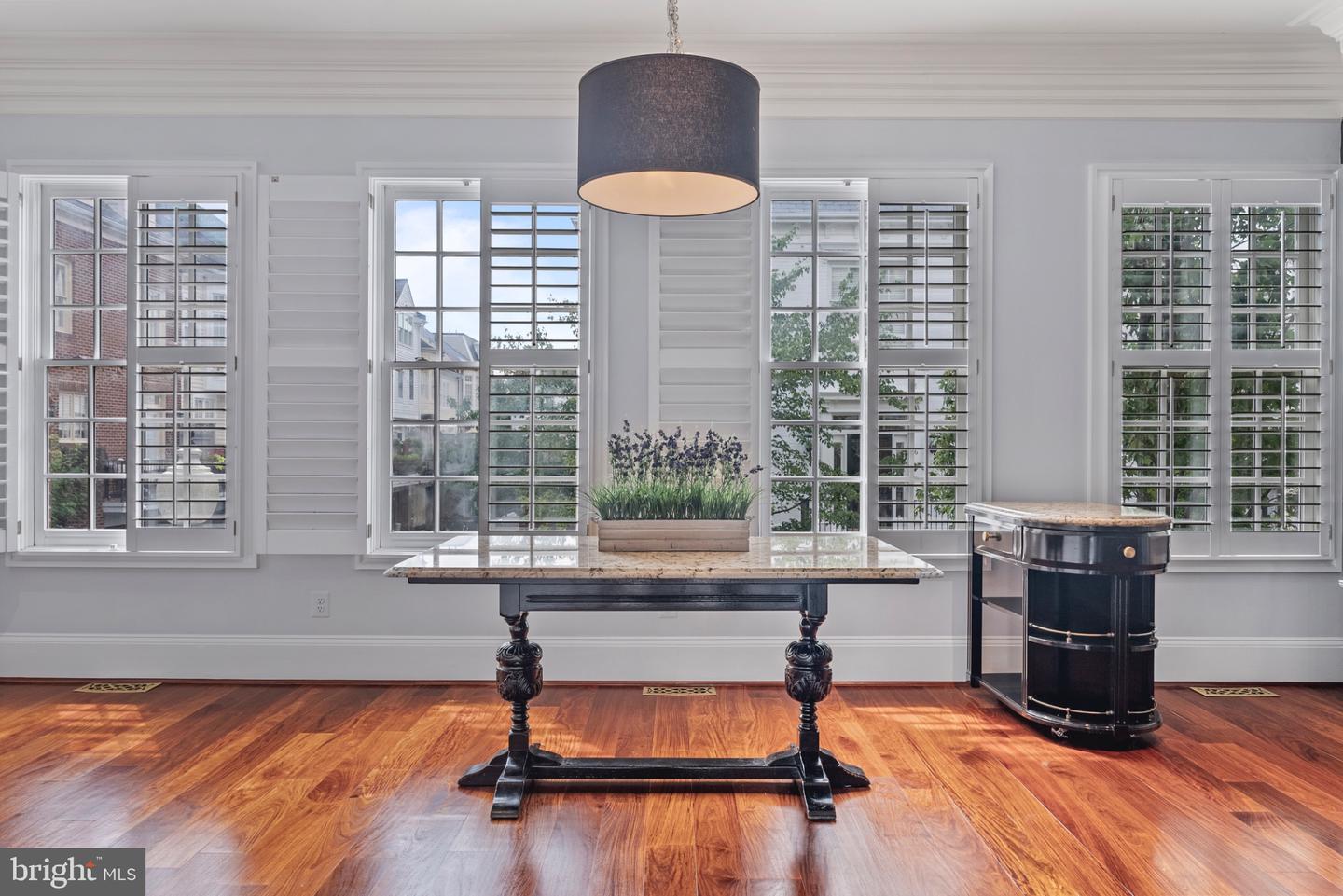 602 FORDS LANDING WAY, ALEXANDRIA, Virginia 22314, 4 Bedrooms Bedrooms, 13 Rooms Rooms,3 BathroomsBathrooms,Residential,For sale,602 FORDS LANDING WAY,VAAX2047984 MLS # VAAX2047984