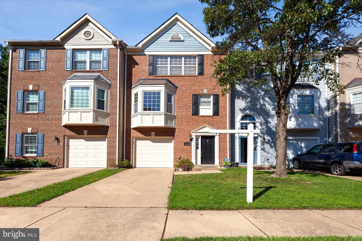 6033 LANDS END LN, ALEXANDRIA, Virginia 22315, 3 Bedrooms Bedrooms, ,2 BathroomsBathrooms,Residential,For sale,6033 LANDS END LN,VAFX2258188 MLS # VAFX2258188