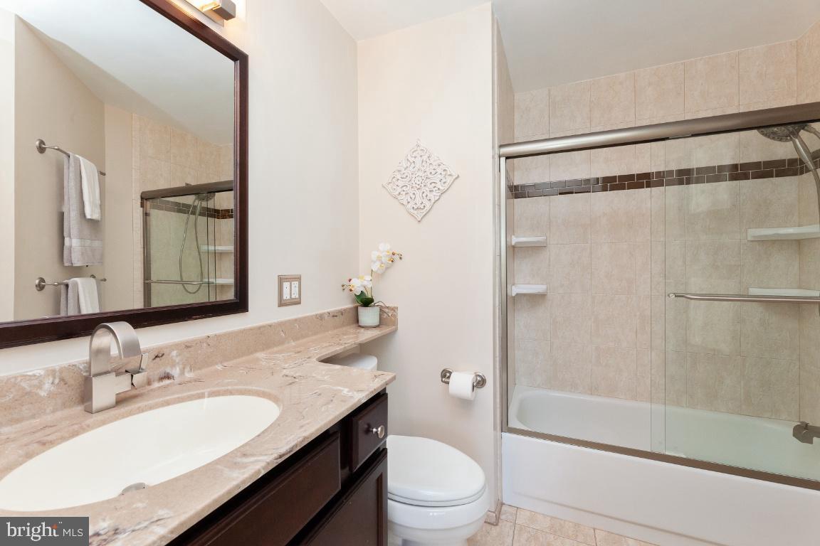 6033 LANDS END LN, ALEXANDRIA, Virginia 22315, 3 Bedrooms Bedrooms, ,2 BathroomsBathrooms,Residential,For sale,6033 LANDS END LN,VAFX2258188 MLS # VAFX2258188