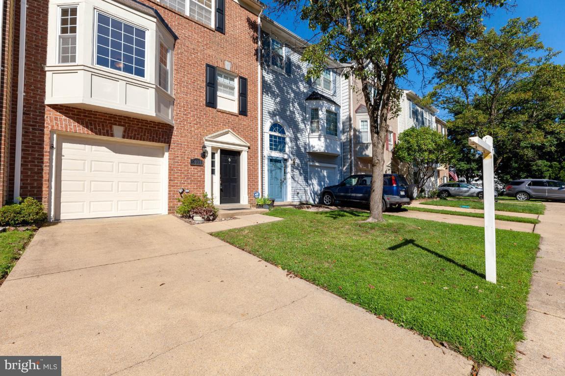 6033 LANDS END LN, ALEXANDRIA, Virginia 22315, 3 Bedrooms Bedrooms, ,2 BathroomsBathrooms,Residential,For sale,6033 LANDS END LN,VAFX2258188 MLS # VAFX2258188