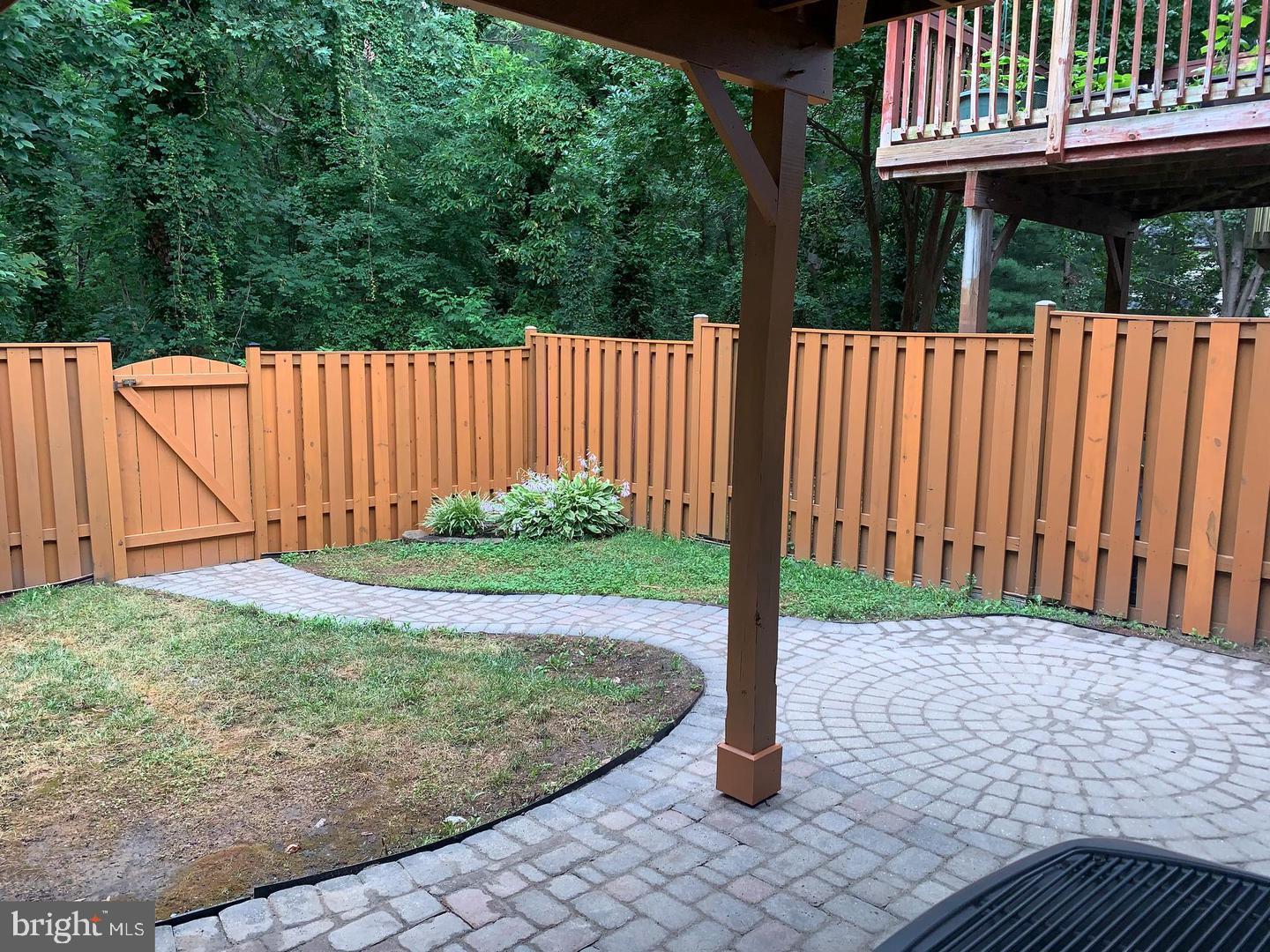 6033 LANDS END LN, ALEXANDRIA, Virginia 22315, 3 Bedrooms Bedrooms, ,2 BathroomsBathrooms,Residential,For sale,6033 LANDS END LN,VAFX2258188 MLS # VAFX2258188