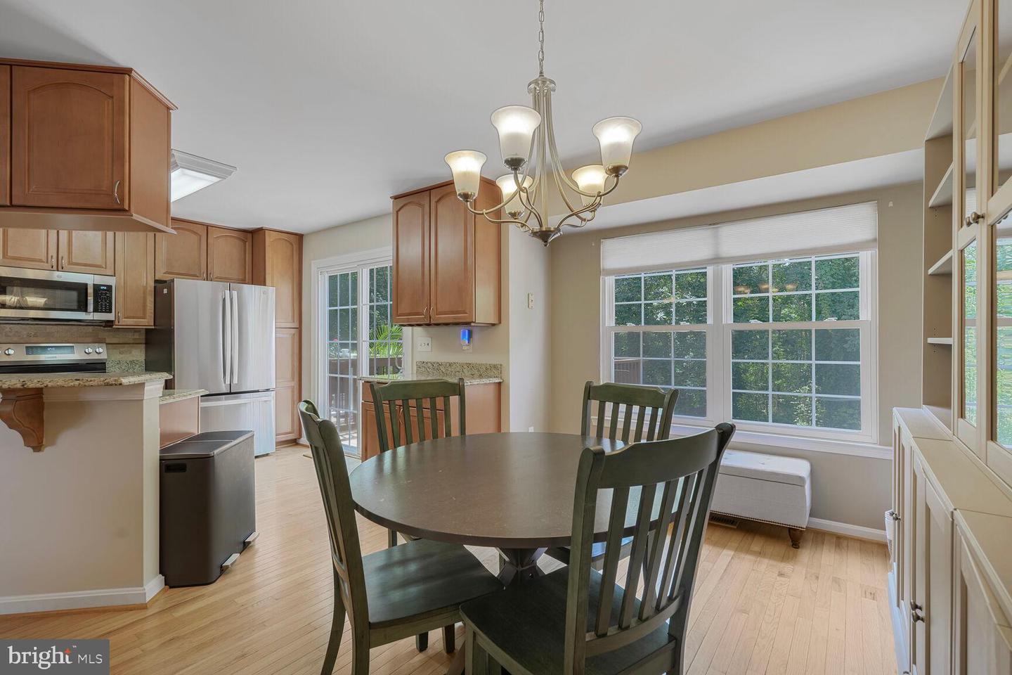 6033 LANDS END LN, ALEXANDRIA, Virginia 22315, 3 Bedrooms Bedrooms, ,2 BathroomsBathrooms,Residential,For sale,6033 LANDS END LN,VAFX2258188 MLS # VAFX2258188