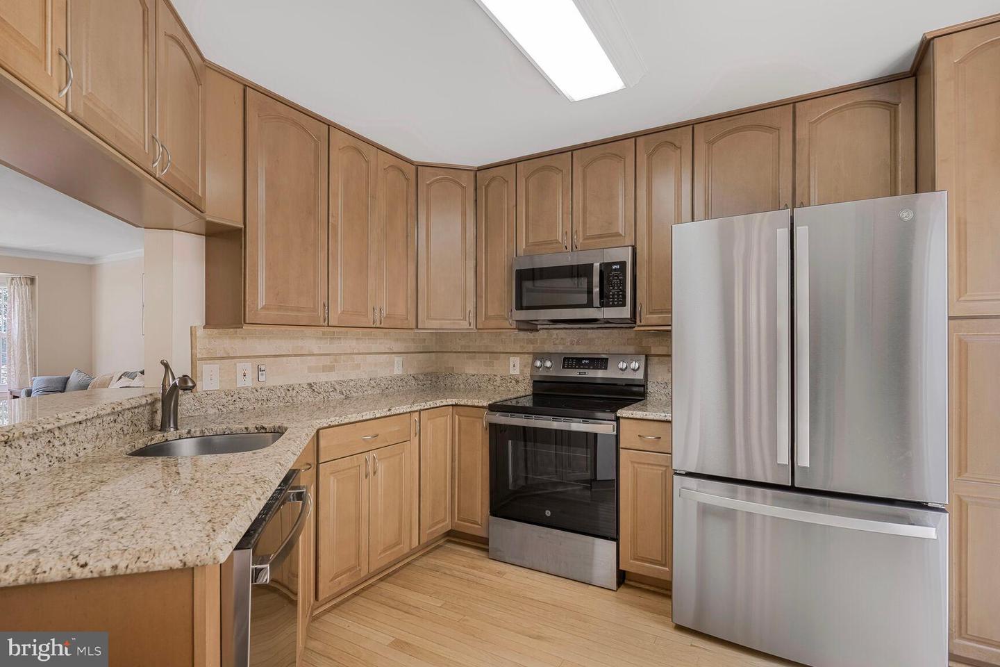6033 LANDS END LN, ALEXANDRIA, Virginia 22315, 3 Bedrooms Bedrooms, ,2 BathroomsBathrooms,Residential,For sale,6033 LANDS END LN,VAFX2258188 MLS # VAFX2258188