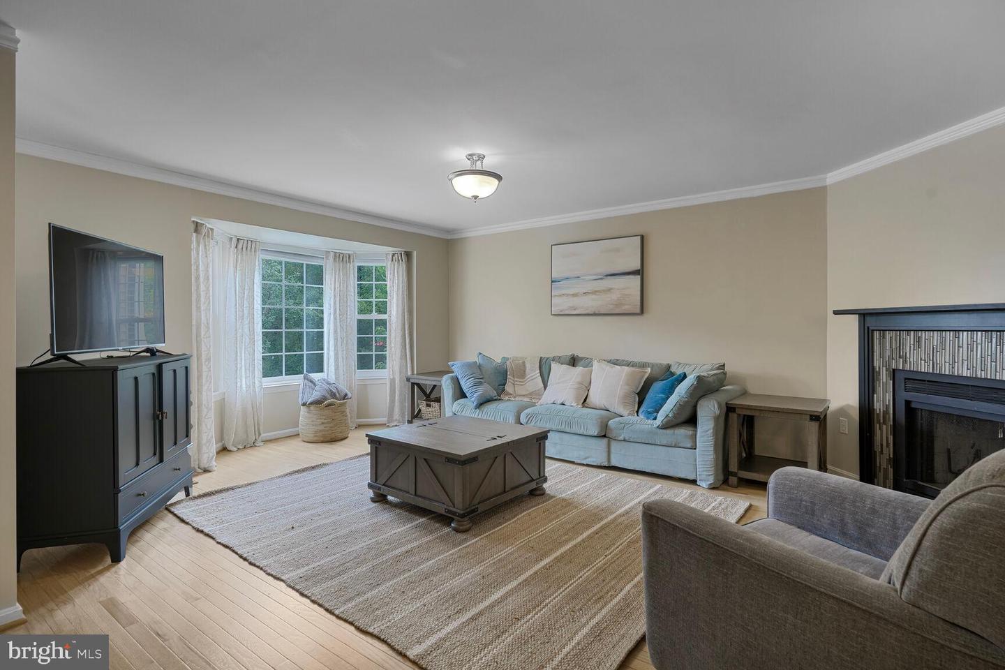 6033 LANDS END LN, ALEXANDRIA, Virginia 22315, 3 Bedrooms Bedrooms, ,2 BathroomsBathrooms,Residential,For sale,6033 LANDS END LN,VAFX2258188 MLS # VAFX2258188