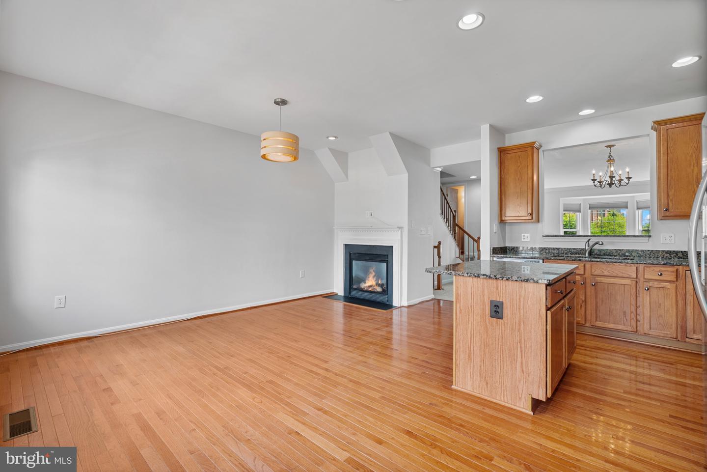 4856 CAVALLO WAY, WOODBRIDGE, Virginia 22192, 3 Bedrooms Bedrooms, 12 Rooms Rooms,3 BathroomsBathrooms,Residential,For sale,4856 CAVALLO WAY,VAPW2100262 MLS # VAPW2100262