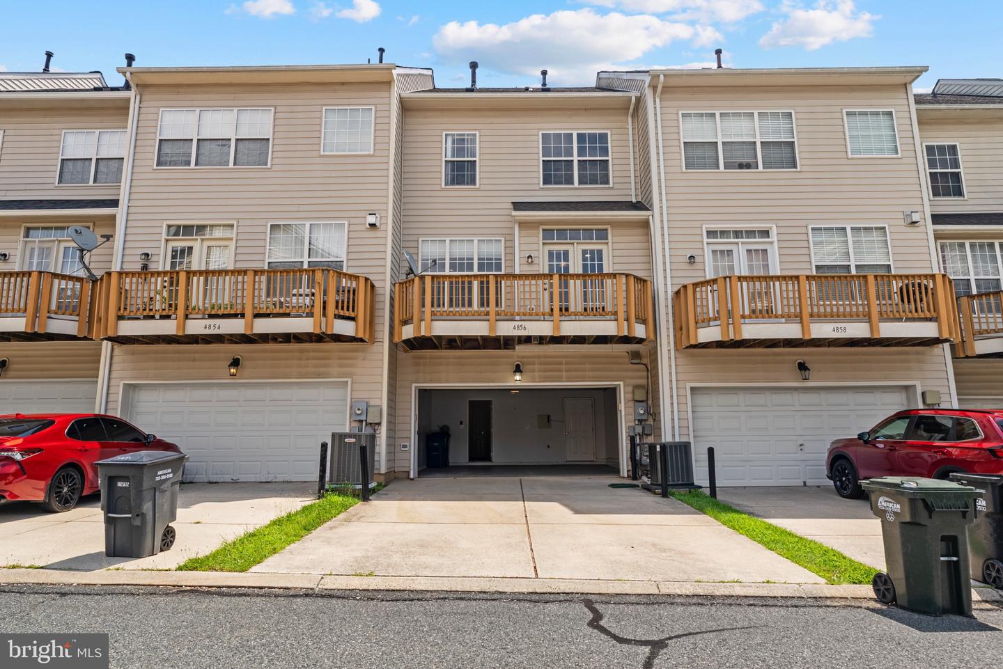 4856 CAVALLO WAY, WOODBRIDGE, Virginia 22192, 3 Bedrooms Bedrooms, 12 Rooms Rooms,3 BathroomsBathrooms,Residential,For sale,4856 CAVALLO WAY,VAPW2100262 MLS # VAPW2100262