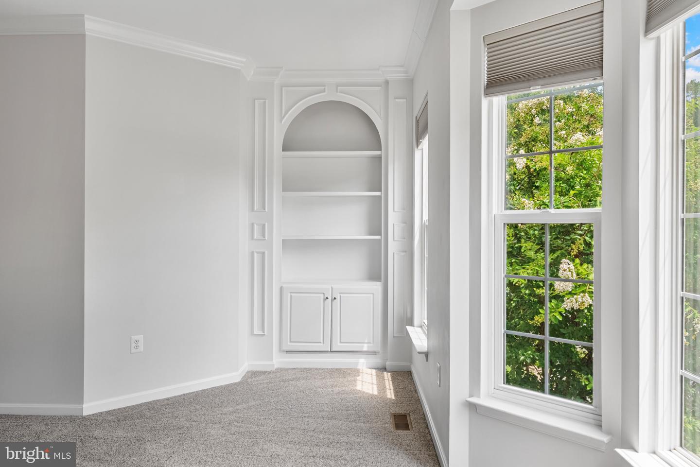 4856 CAVALLO WAY, WOODBRIDGE, Virginia 22192, 3 Bedrooms Bedrooms, 12 Rooms Rooms,3 BathroomsBathrooms,Residential,For sale,4856 CAVALLO WAY,VAPW2100262 MLS # VAPW2100262