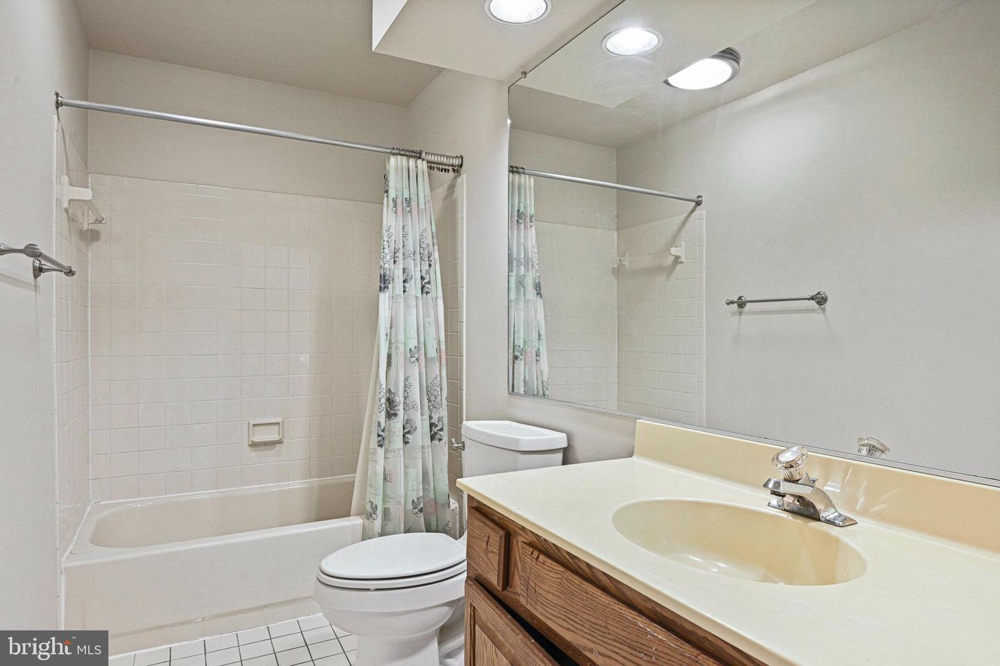 1319 SUMMERFIELD DR, HERNDON, Virginia 20170, 4 Bedrooms Bedrooms, ,3 BathroomsBathrooms,Residential,For sale,1319 SUMMERFIELD DR,VAFX2258202 MLS # VAFX2258202