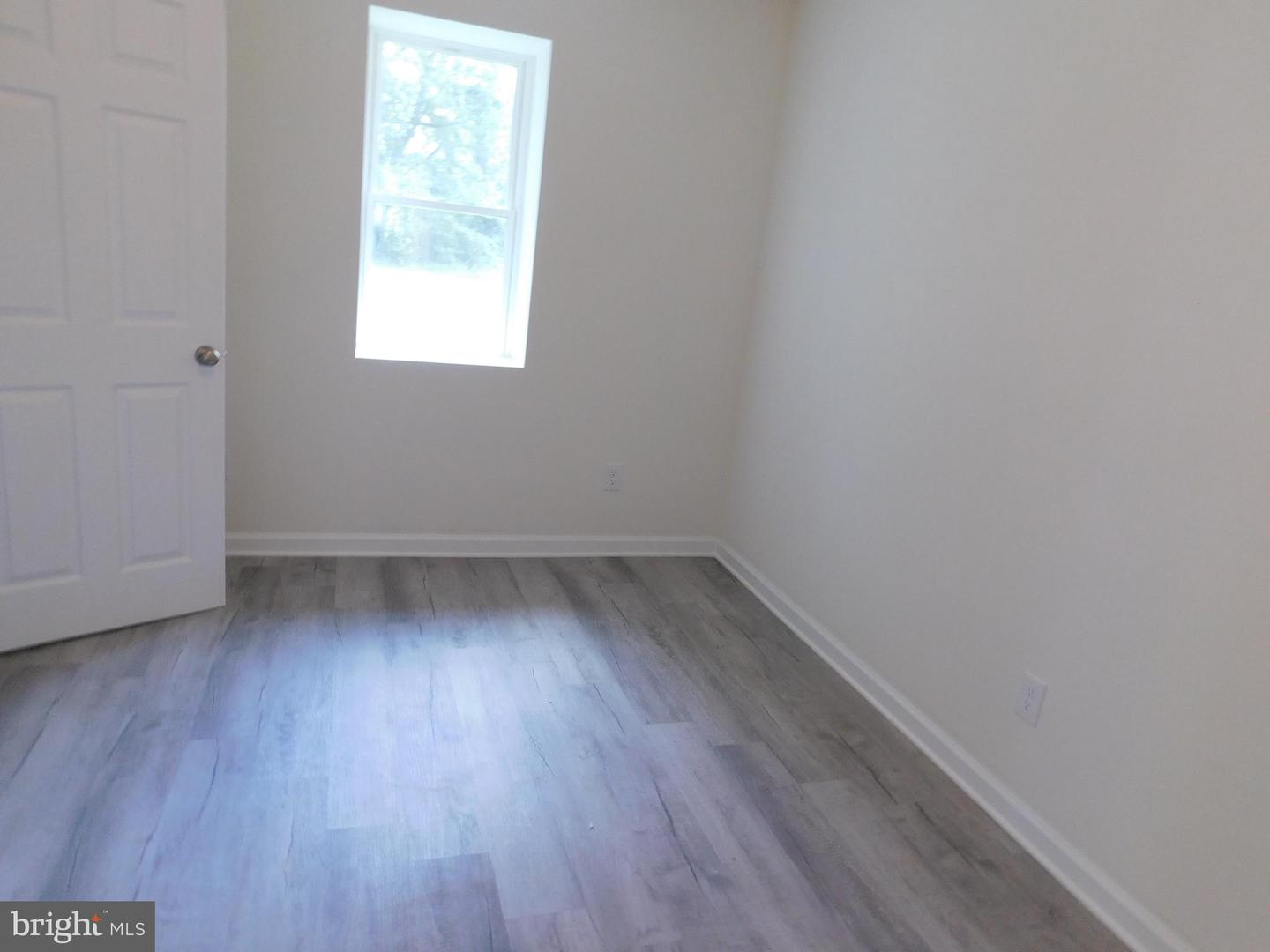 8061 JAMES MADISON PKWY, KING GEORGE, Virginia 22485, 2 Bedrooms Bedrooms, 7 Rooms Rooms,1 BathroomBathrooms,Residential,For sale,8061 JAMES MADISON PKWY,VAKG2006784 MLS # VAKG2006784