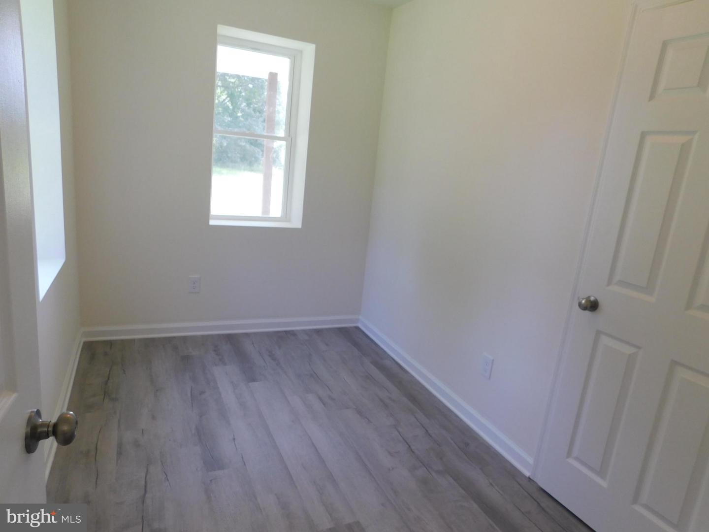 8061 JAMES MADISON PKWY, KING GEORGE, Virginia 22485, 2 Bedrooms Bedrooms, 7 Rooms Rooms,1 BathroomBathrooms,Residential,For sale,8061 JAMES MADISON PKWY,VAKG2006784 MLS # VAKG2006784