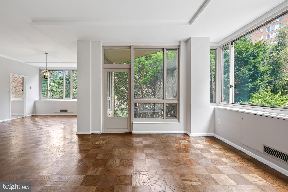 4101 CATHEDRAL AVE NW #510, WASHINGTON, District Of Columbia 20016, 2 Bedrooms Bedrooms, ,2 BathroomsBathrooms,Residential,For sale,4101 CATHEDRAL AVE NW #510,DCDC2212728 MLS # DCDC2212728