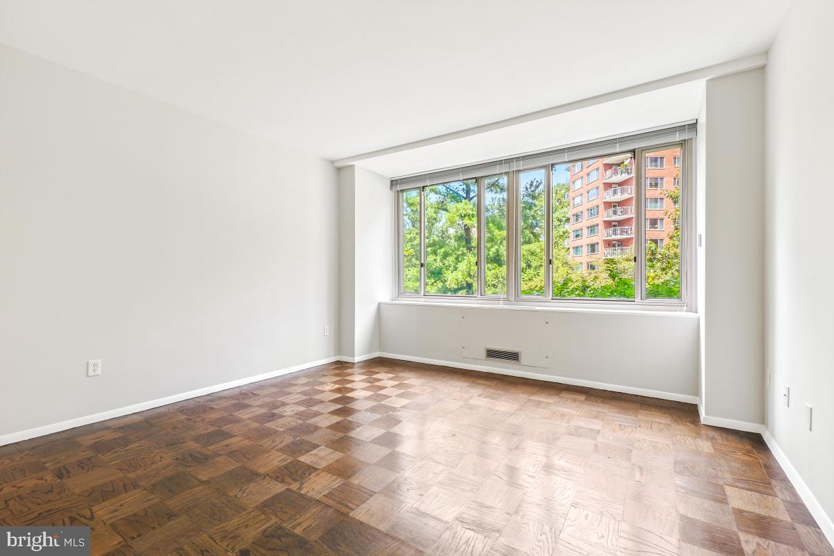 4101 CATHEDRAL AVE NW #510, WASHINGTON, District Of Columbia 20016, 2 Bedrooms Bedrooms, ,2 BathroomsBathrooms,Residential,For sale,4101 CATHEDRAL AVE NW #510,DCDC2212728 MLS # DCDC2212728