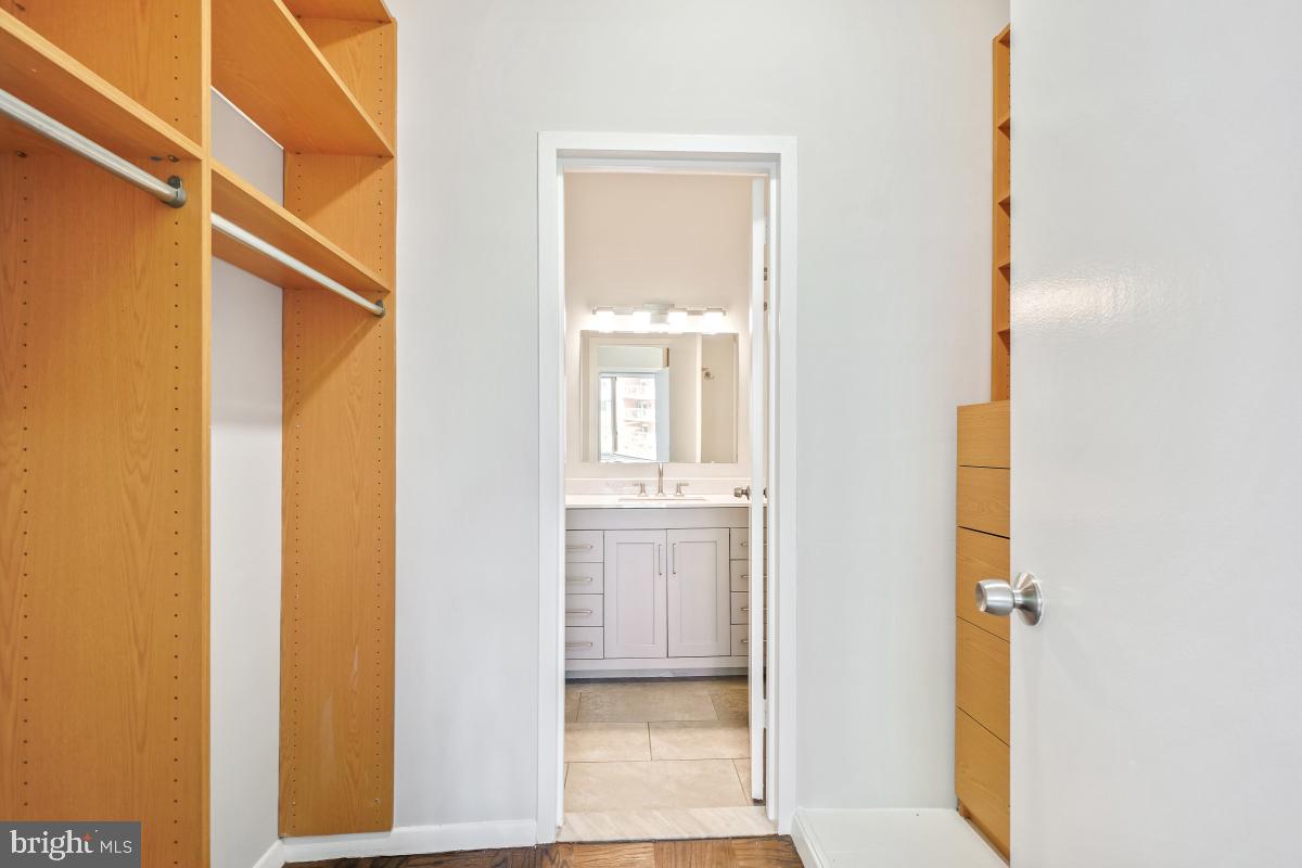 4101 CATHEDRAL AVE NW #510, WASHINGTON, District Of Columbia 20016, 2 Bedrooms Bedrooms, ,2 BathroomsBathrooms,Residential,For sale,4101 CATHEDRAL AVE NW #510,DCDC2212728 MLS # DCDC2212728