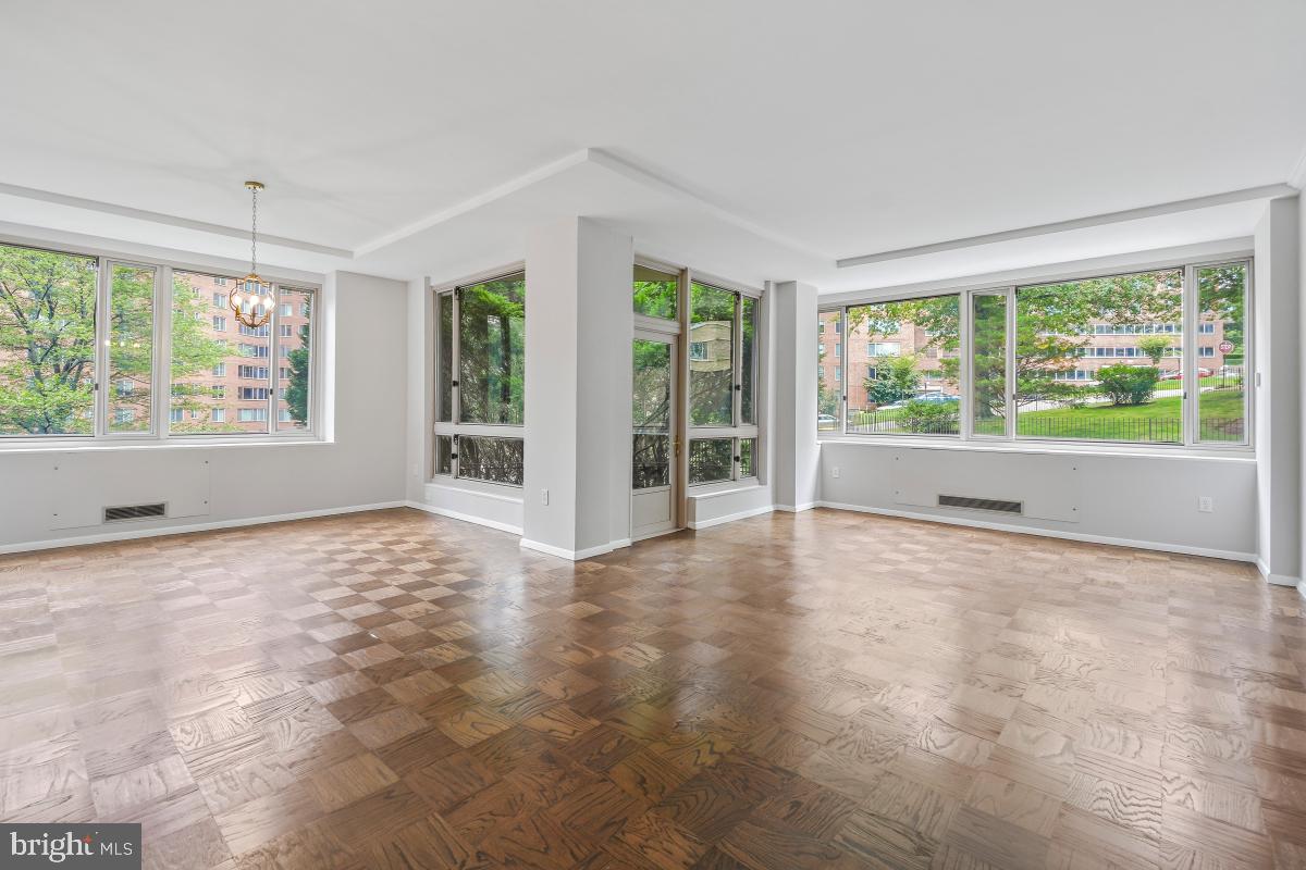4101 CATHEDRAL AVE NW #510, WASHINGTON, District Of Columbia 20016, 2 Bedrooms Bedrooms, ,2 BathroomsBathrooms,Residential,For sale,4101 CATHEDRAL AVE NW #510,DCDC2212728 MLS # DCDC2212728
