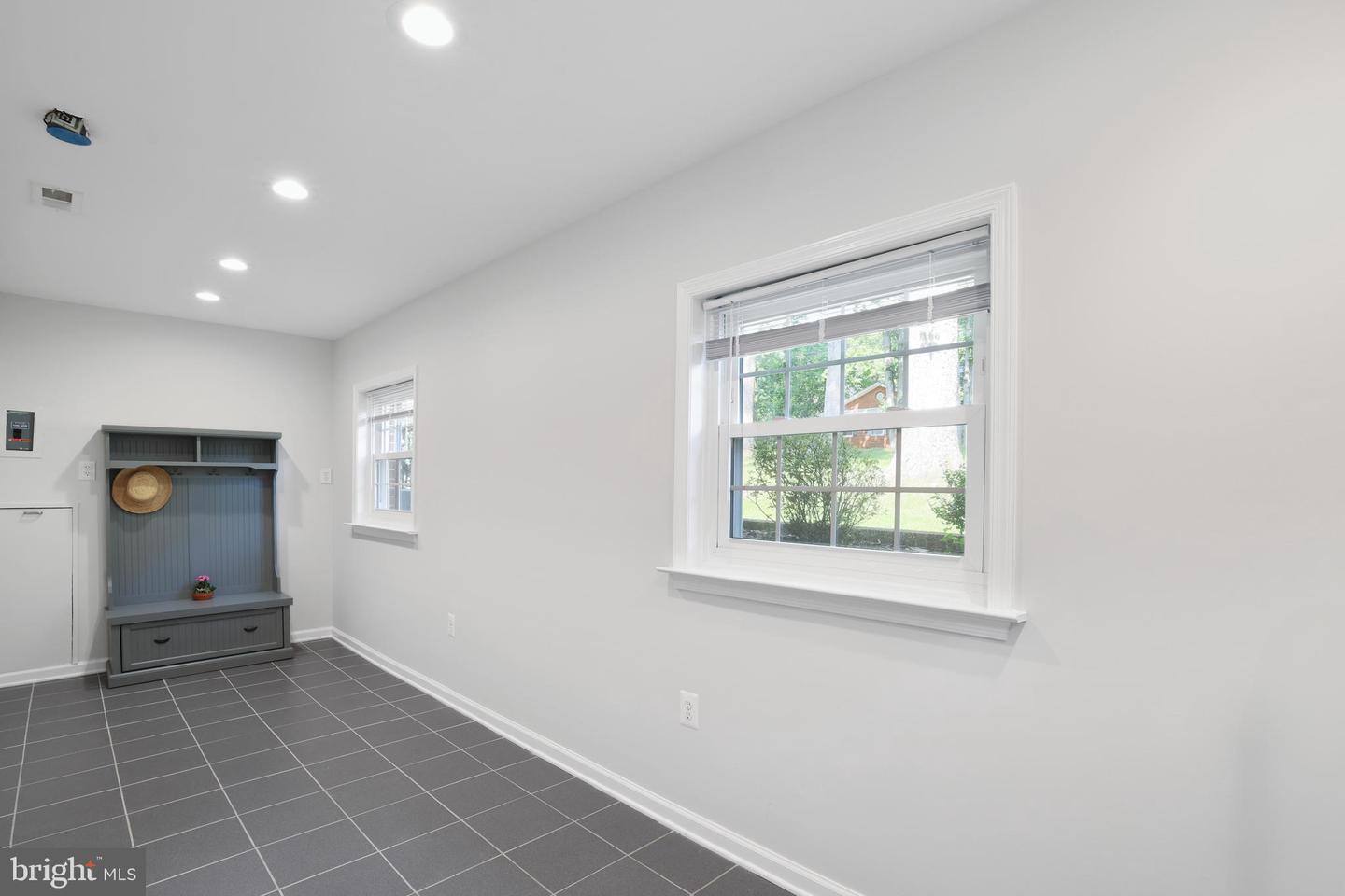 5817 DAWES AVE, ALEXANDRIA, Virginia 22311, 5 Bedrooms Bedrooms, ,2 BathroomsBathrooms,Residential,For sale,5817 DAWES AVE,VAFX2258328 MLS # VAFX2258328