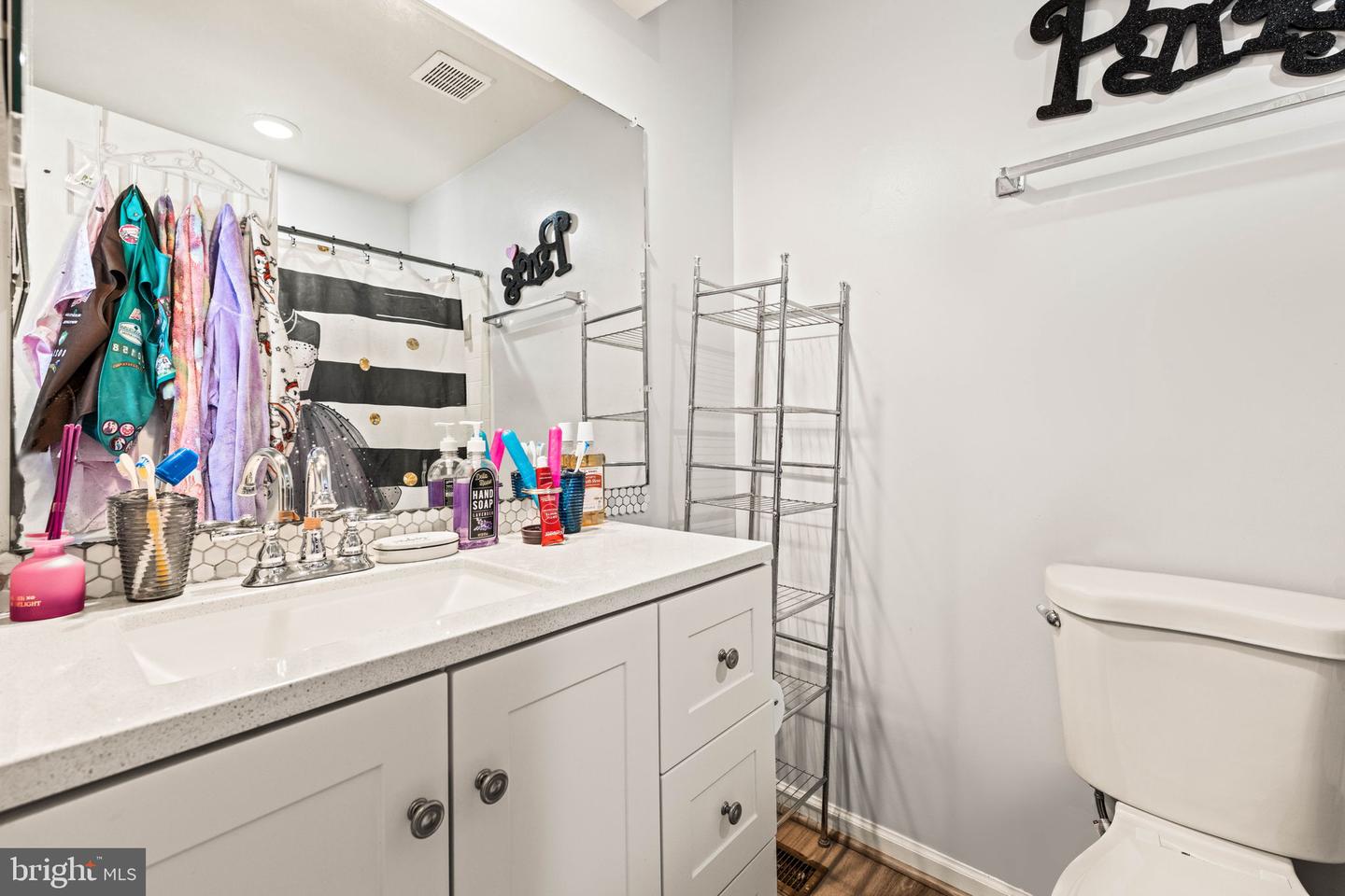 12849 MILL HOUSE CT, WOODBRIDGE, Virginia 22192, 3 Bedrooms Bedrooms, ,3 BathroomsBathrooms,Residential,For sale,12849 MILL HOUSE CT,VAPW2100326 MLS # VAPW2100326