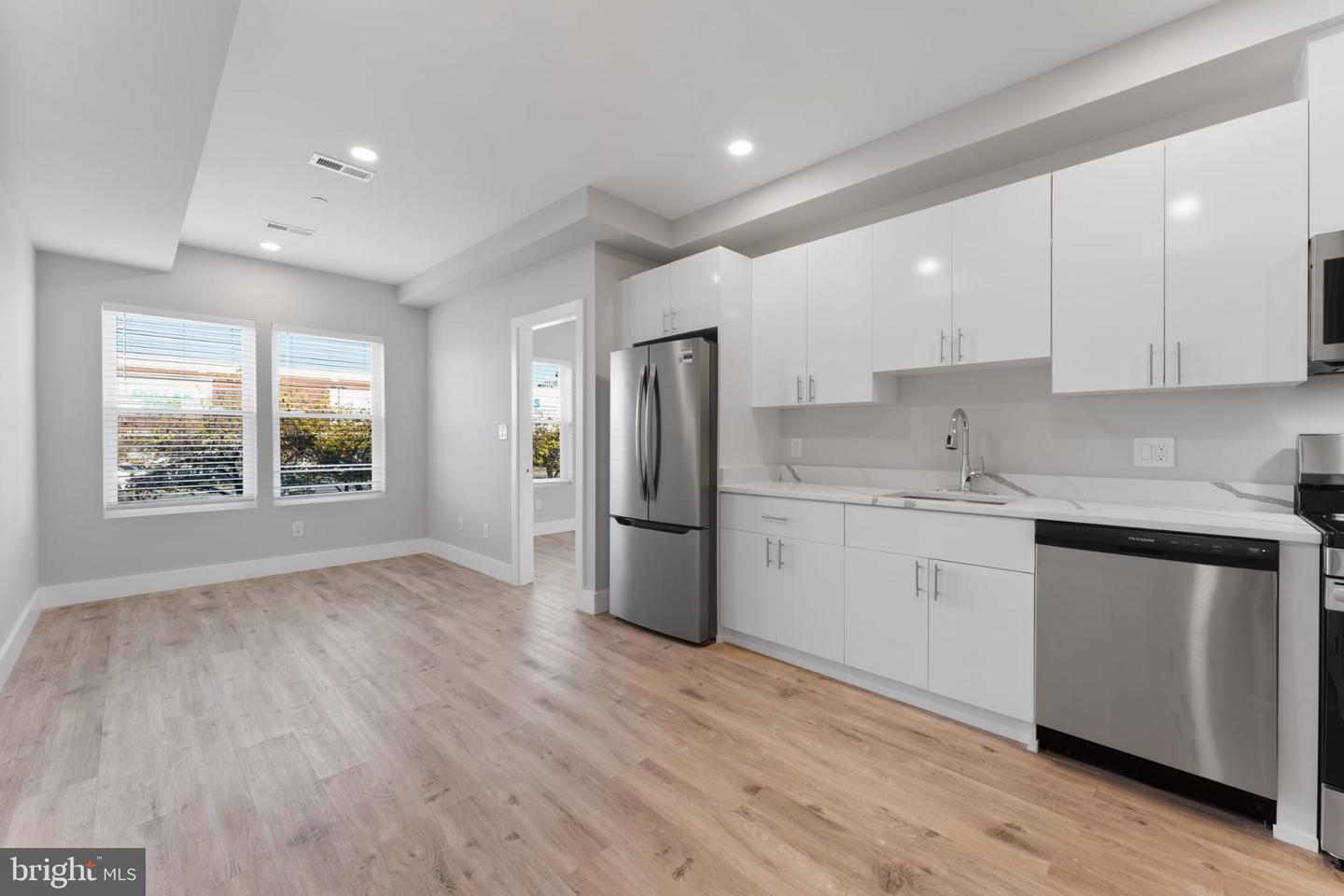 1627 BENNING RD NE #103, WASHINGTON, District Of Columbia 20002, 1 Bedroom Bedrooms, ,1 BathroomBathrooms,Residential,For sale,1627 BENNING RD NE #103,DCDC2212830 MLS # DCDC2212830